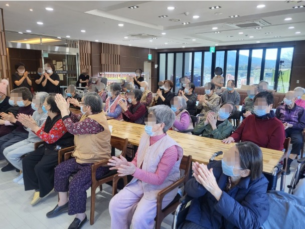 f18e647a21bd55cb7eb6a5e57ea79c7d_1767601977_5235.jpeg f18e647a21bd55cb7eb6a5e57ea79c7d_1767601977_5235.jpeg