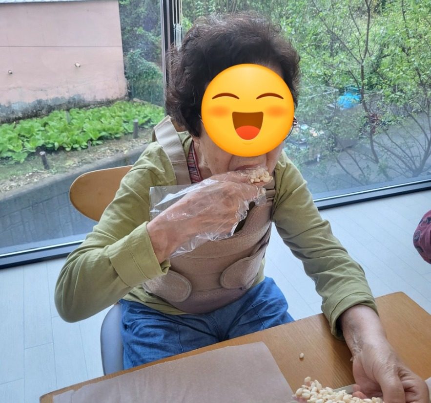7d96abf405eda29e19fd3df1af47266d_1760316910_0683.jpeg